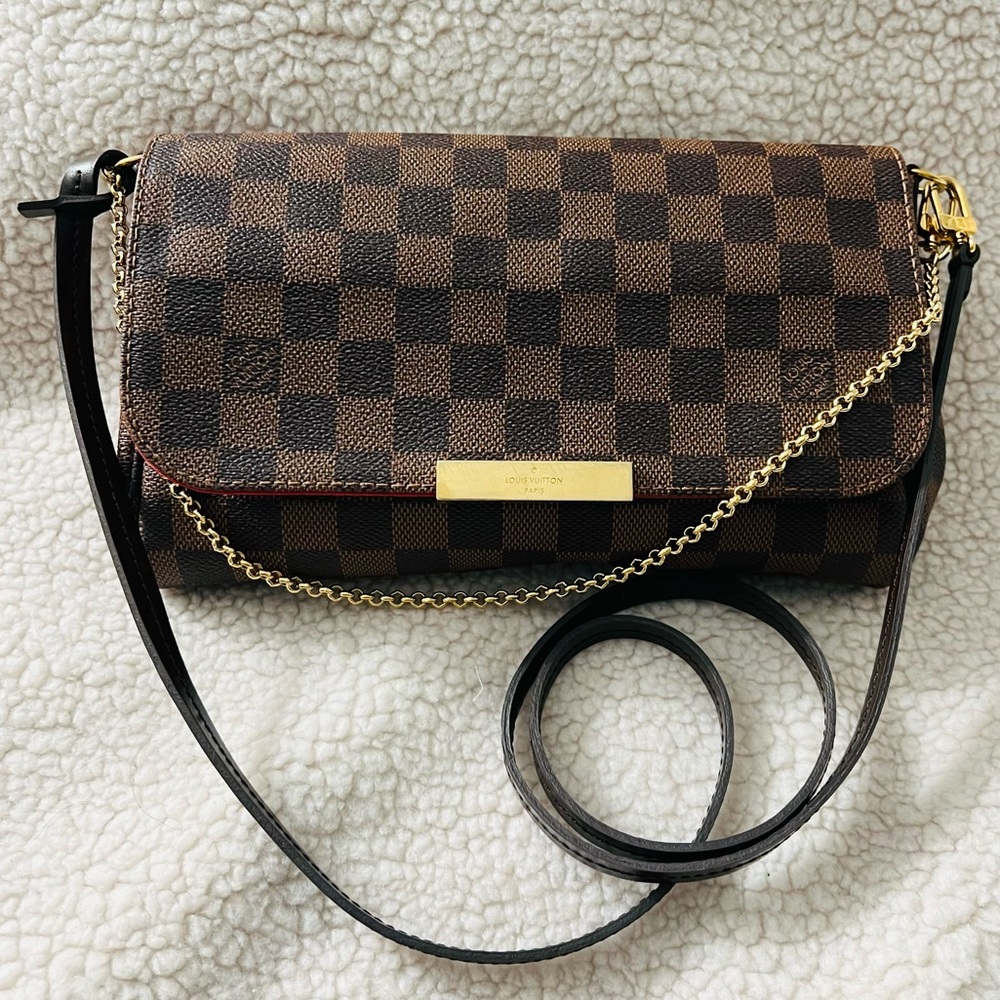 Louis Vuitton Favorite Damier Ebene MM Crossbody
